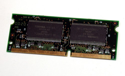 64 MB SO-DIMM 144-pin SD-RAM PC-100 'Toshiba PA3004U' ds 4-chip - Foto 2 di 2