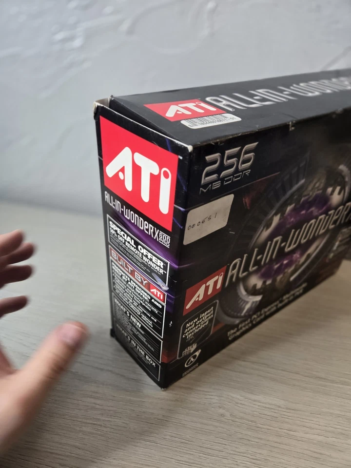 NEW ATI All In Wonder X600 Pro 128MB PCI-e Video Card + Output Cable 102A4640300 - Image 2 of 4