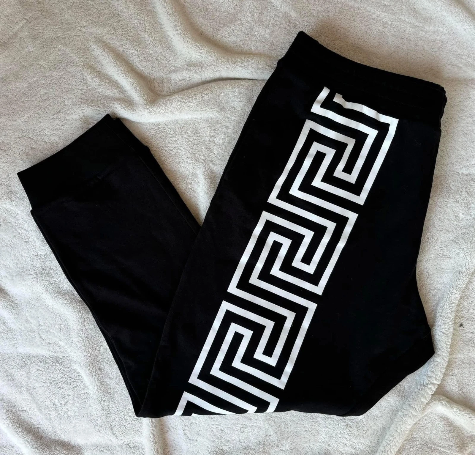 Versace — Versace Black & White La Greca Sweatpants - 42-44 - $850 - New - Authentic