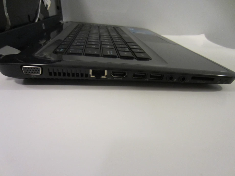 HP Pavilion G6-1B37CA 15.6" Intel i3-370M 2.4GHz HDMI VGA (AS-IS) Parts Repair - Image 4 of 4