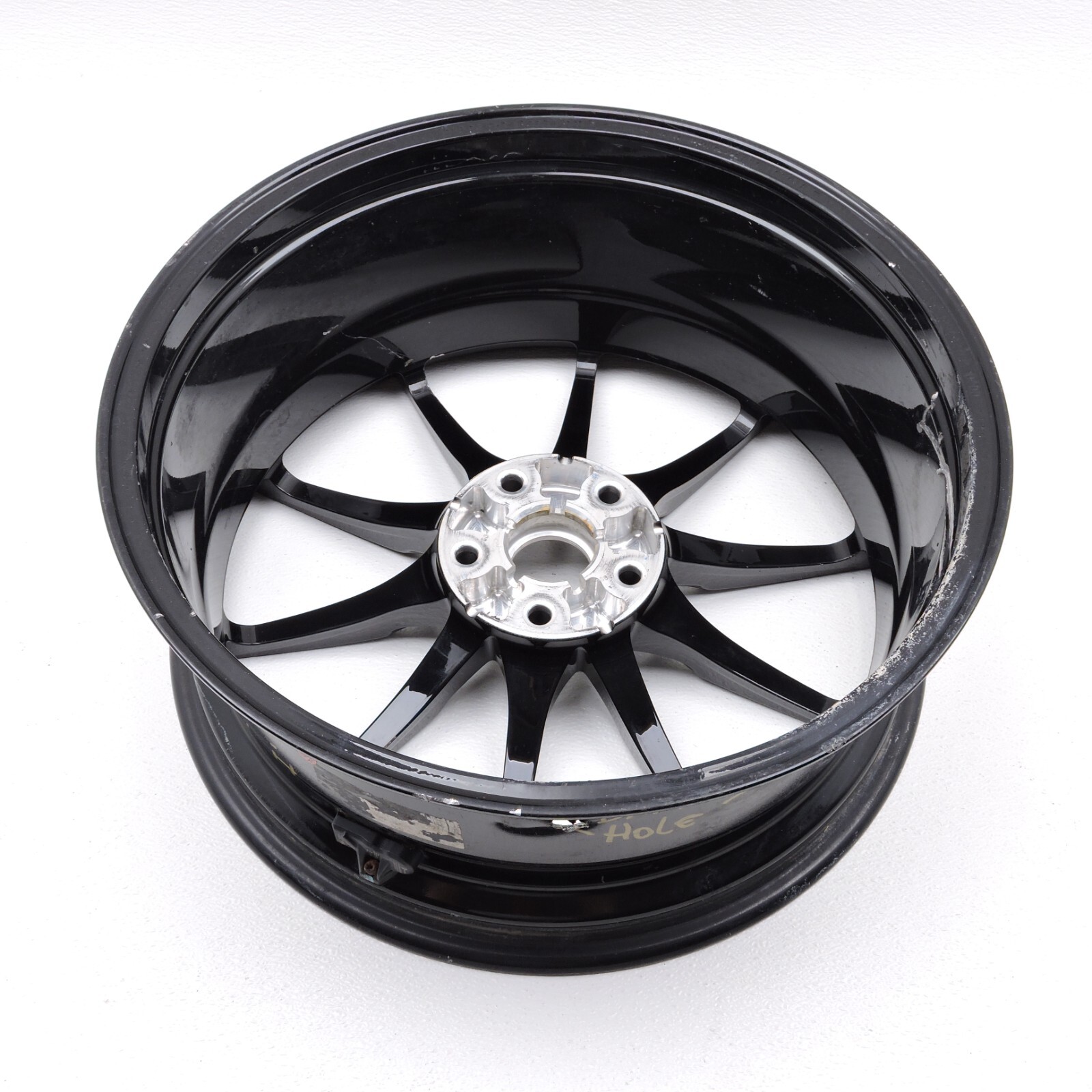 19-21 Mclaren 600LT 19 19x8 Rim Front Ultra Lightweight Wheel ET32.75 Bad -2424B