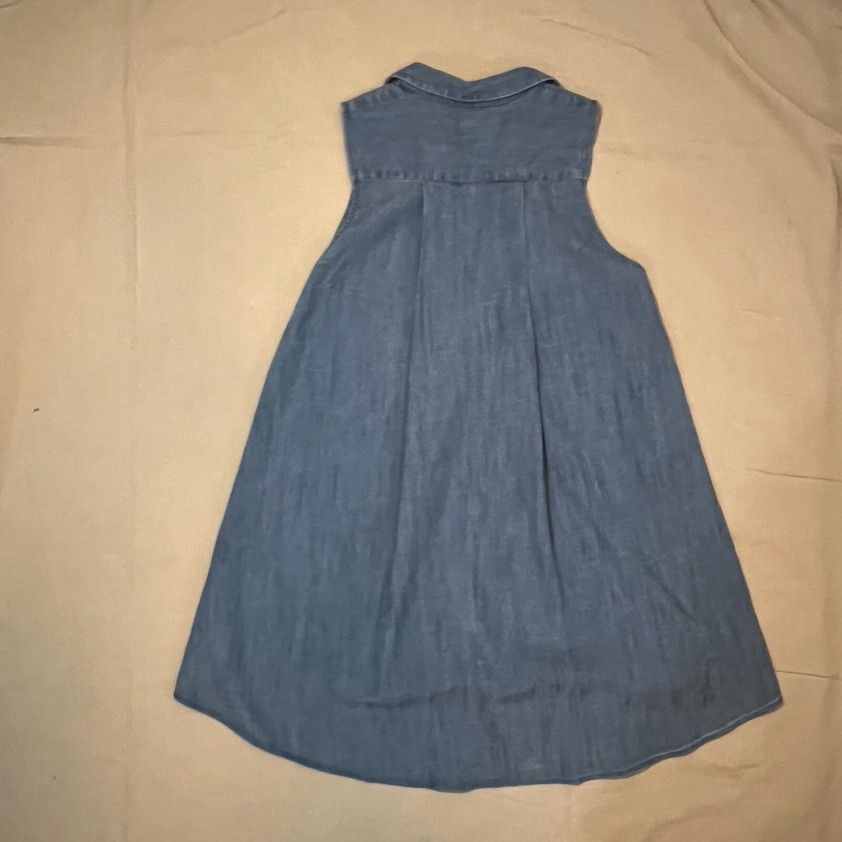Alice + Olivia Anisa Sleeveless Flowy Button-Down Tunic View 4