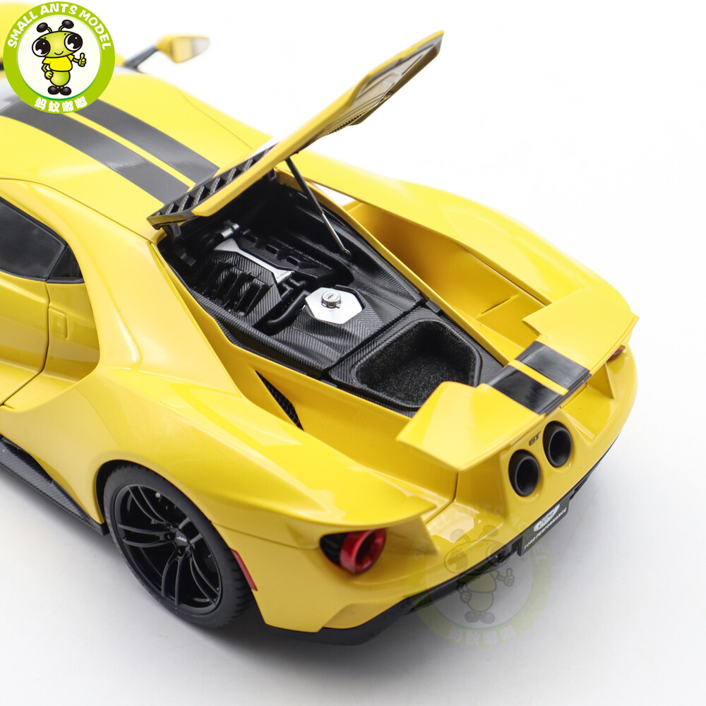 1/18 Autoart 72944 FORD GT 2017 Triple Yellow / Black Stripes