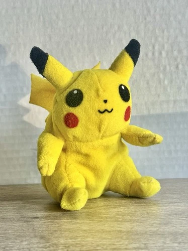 1999 Pokemon Pikachu Plush Stuffed Toy Doll Figure Nintendo Treat Keepers VTG 5”