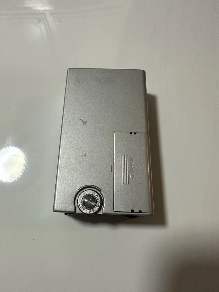 Reproductor de casete Toshiba KT-AS10 con sintonizador de radio estéreo AM/FM RP-AF5 Foto 2 de 4