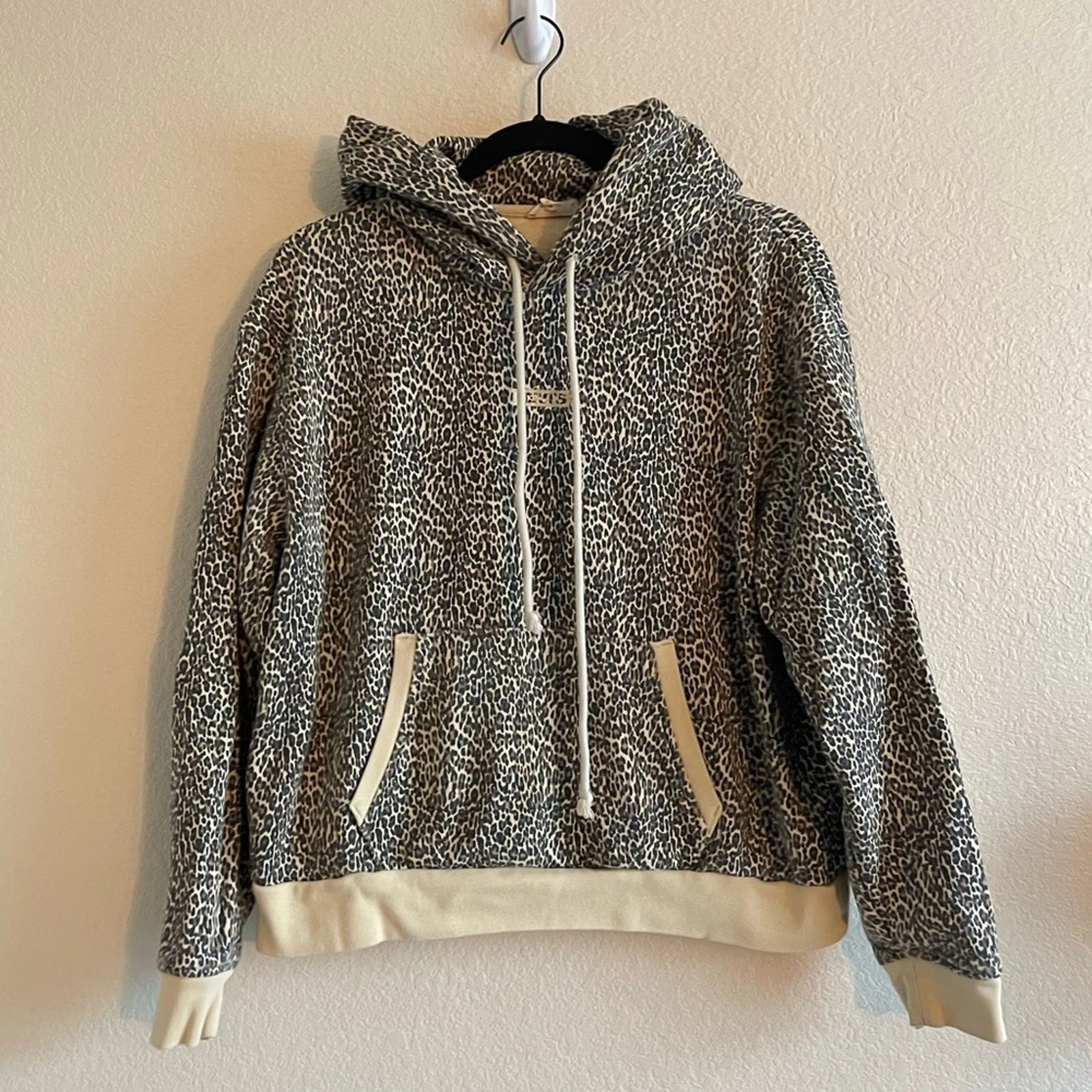 Levi's Leopard Print Unbasic Hoodie Pullover Oversized Womens Size Small