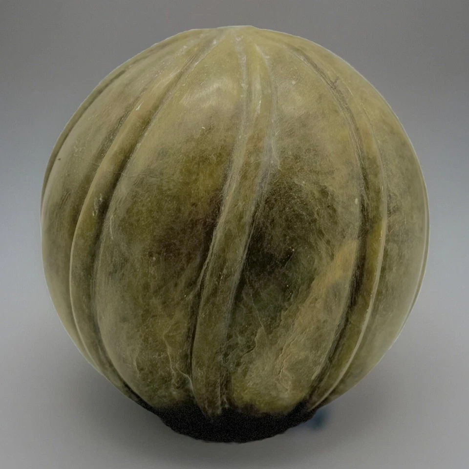 Pisapapeles decorativo bola esfera 5 pulgadas piedra óptica tallada verde 7,5 lb. Foto 3 de 4