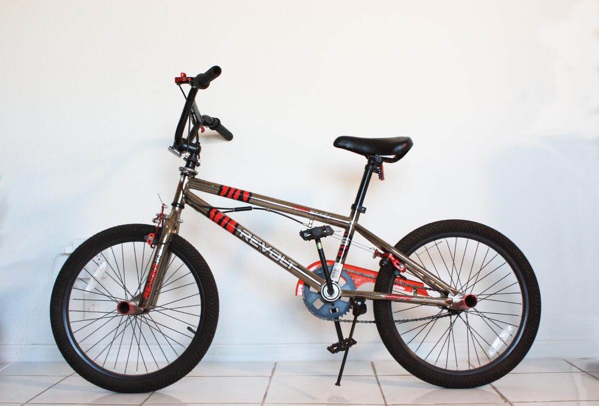 ビーティーエックスグロウバーム　中古品 Huffy Revolt BMX Bike 20