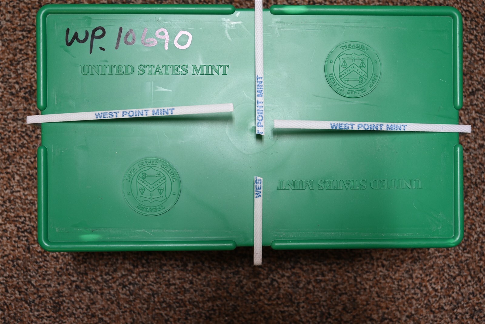 2015 roll of 20 Silver American Eagles in tube from a Green Mint