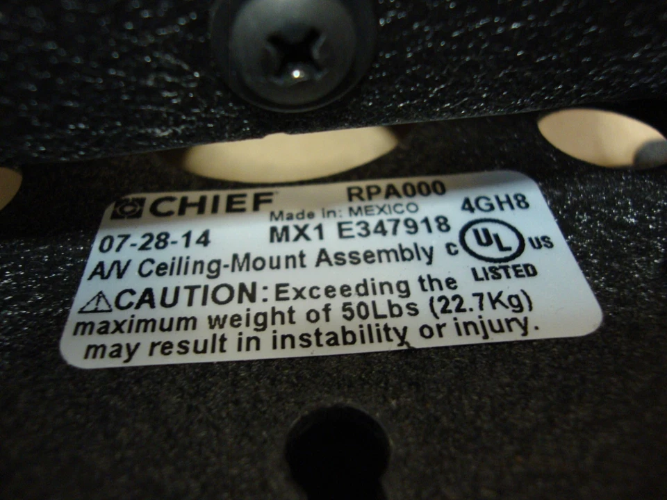 Montaje en techo Chief RPA negro RPA000 con placa Foto 3 de 4