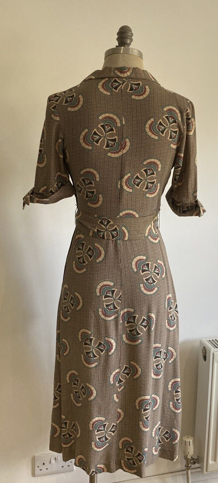 Rare Vintage Gingernut Dress, Circa 1973, Size 17" armpit to armpit 5