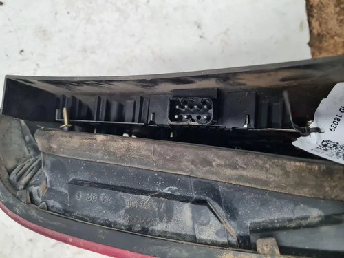 BMW 3 Coupe E36 Rücklicht hinten rechts 1.60 Petrol 1995 33280389