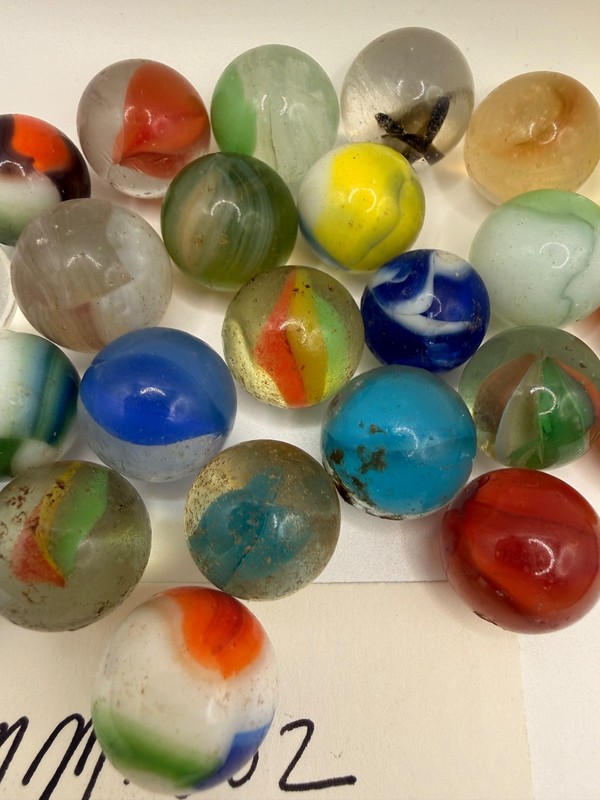 Vintage Mixed Glass Marbles Estate Collection Lot of 25 As Found Swirls Auction