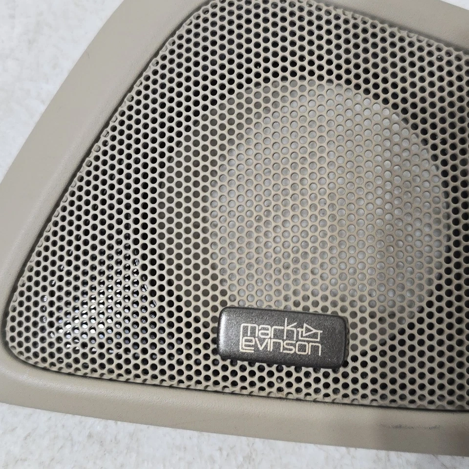 Lexus GX470 2003-2009 puerta delantera derecha altavoz parrilla cubierta marca Levinson marfil Foto 2 de 4