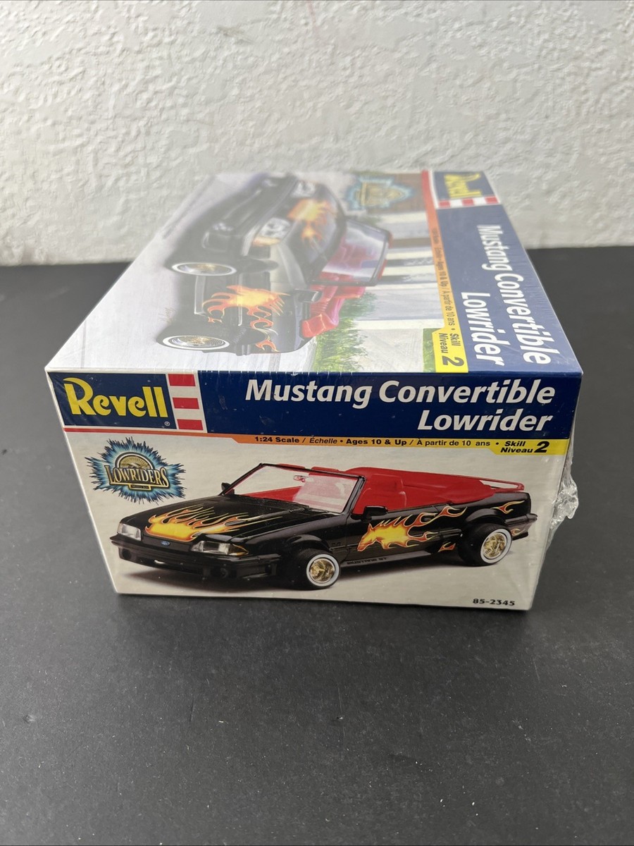 Revell 2345 Mustang Convertible Lowrider 1/24 Scale Plastic Model