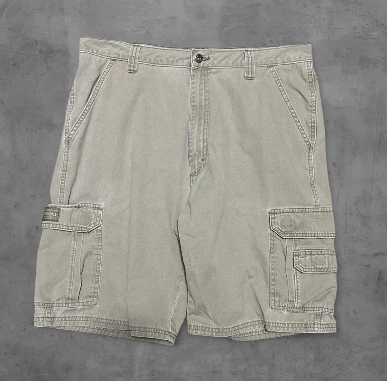 Mens Wrangler Original Utility cargo shorts size 36