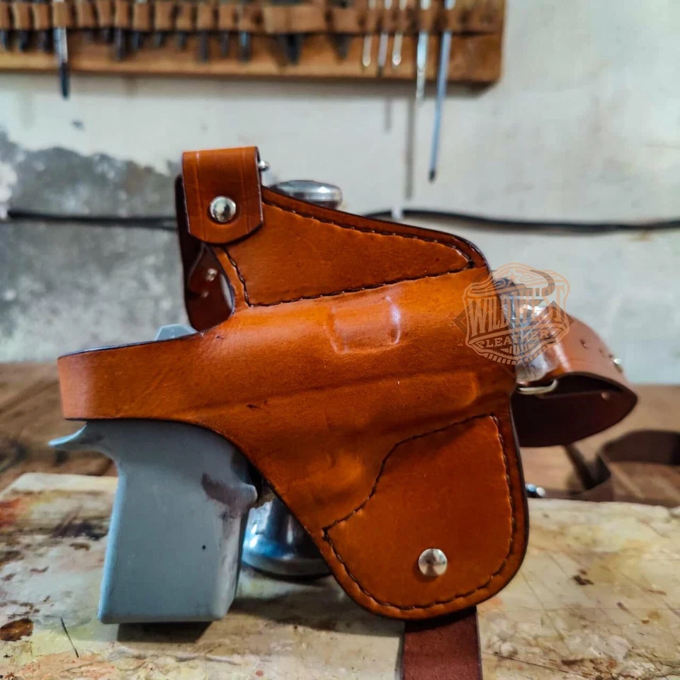 1911 Leather Horizontal Shoulder Holster with Thumb Break & Tie Down Strap. - Image 3 of 3