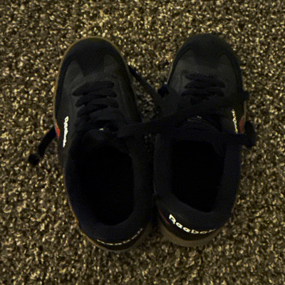 Reebok Boys Black Low Top Lace-Up Sneakers Logo Accent Rubber Outsole