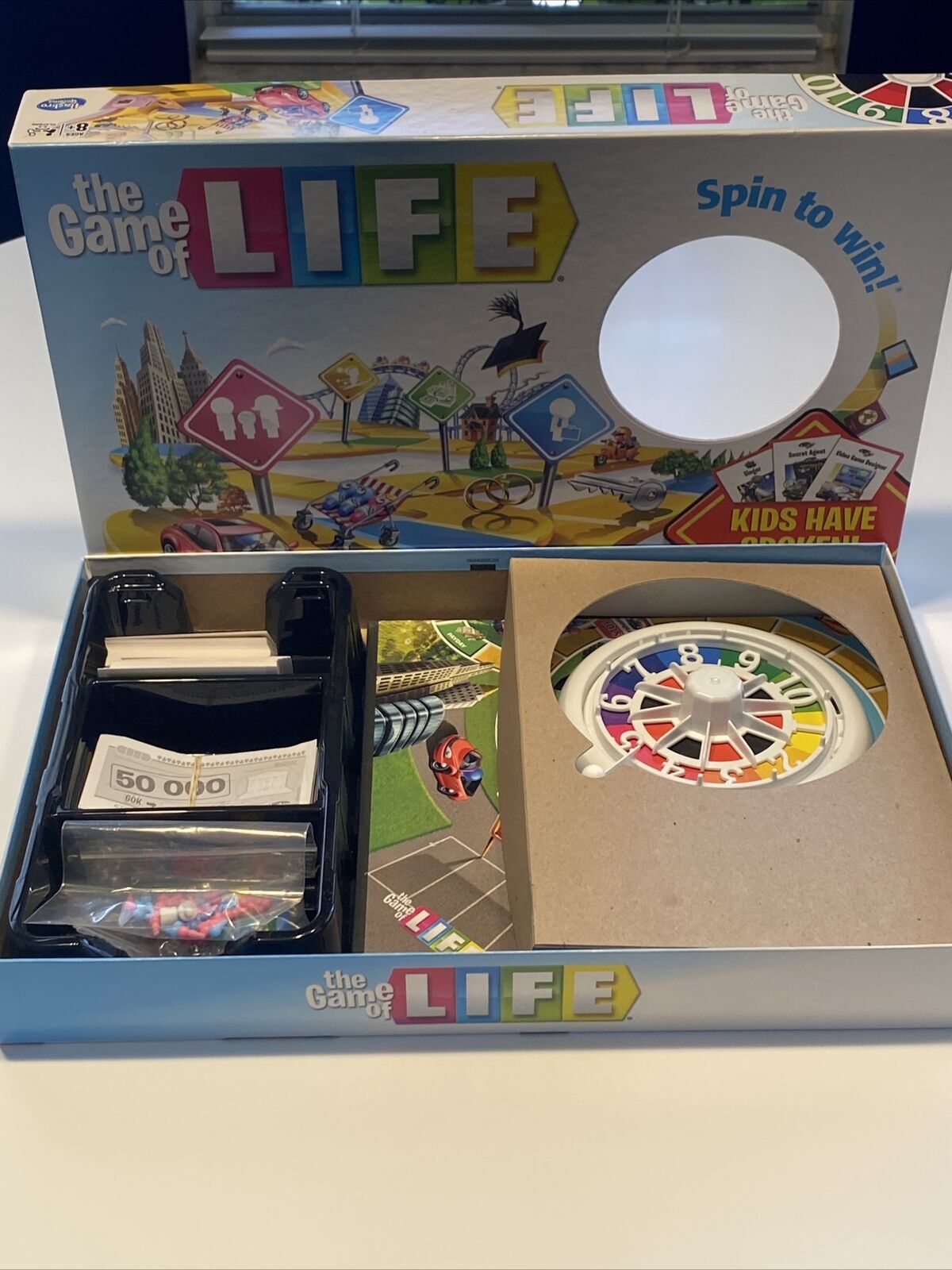 2014 The Game of Life Board Game by Hasbro