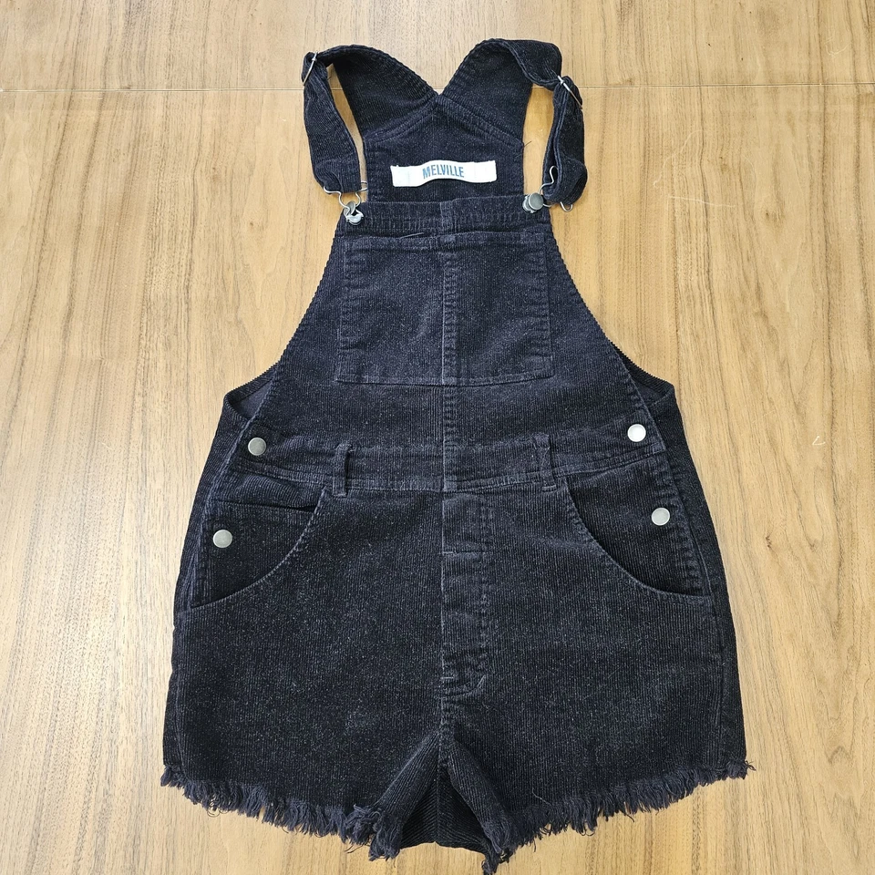 Macacão curto Brandy Melville preto veludo – Tamanho único - Imagem 2 de 4