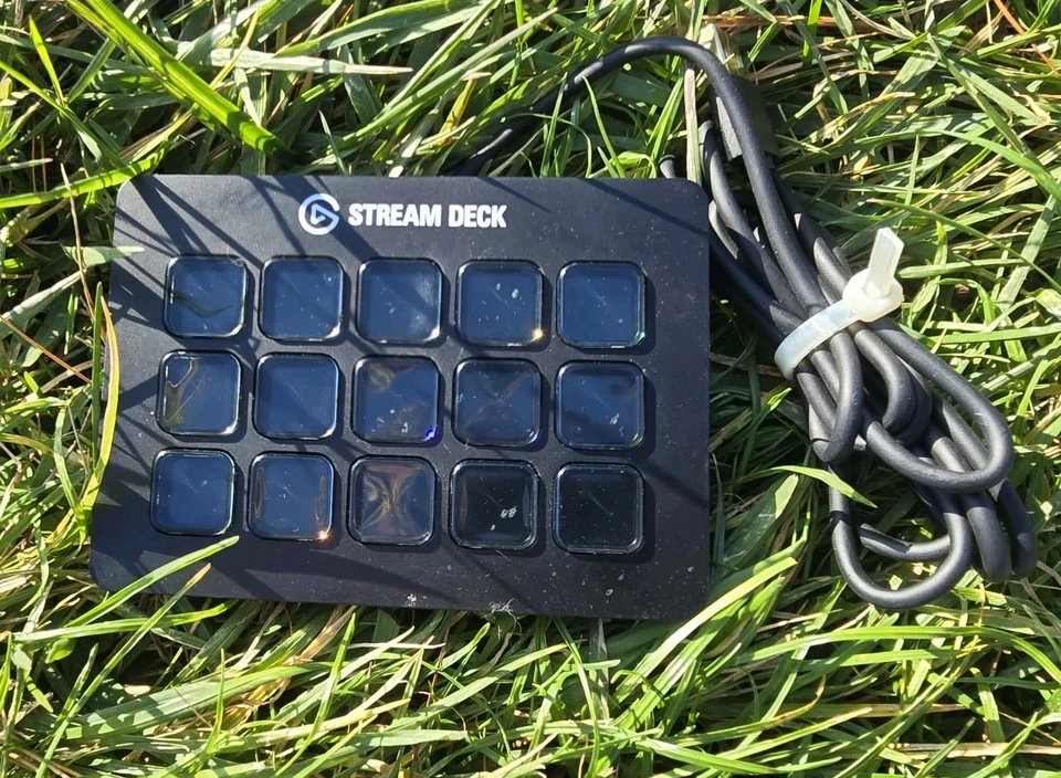 Elgato Stream Deck MK2 15 teclas negro modelo DL41L2A39705 probado funciona Foto 4 de 4