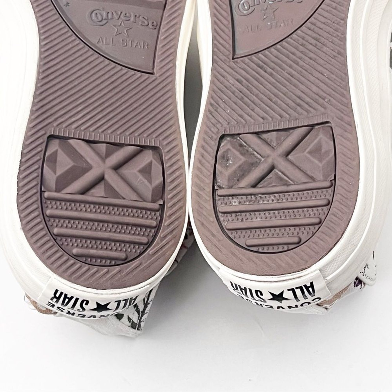 CONVERSE CHUCK TAYLOR ALL STAR Fall Florals Lace Up High Tops Sneakers Women’s 8 thumbnail 8