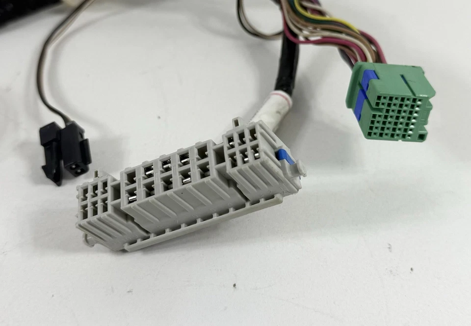 2008-2009 GMC Sierra Steering Column Ignition Wiring Harness # 26132230 OEM - Image 4 of 4