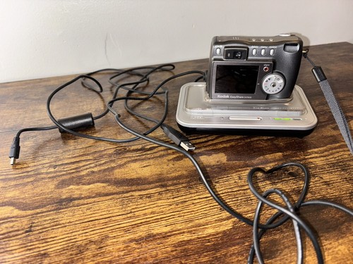 Kodak EasyShare DX7630 6.1MP Digital Camera Inc Camera Dock 6000, Battery, Cable - Picture 2 of 20