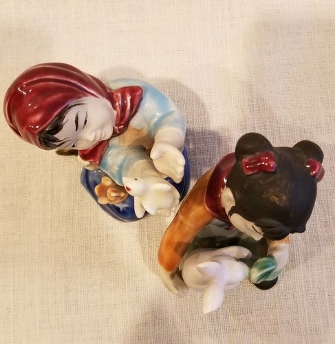 Set Of 2 Asian Girls Holding Chick & Feeding Rabbit Figurines, 3 1/2" Tall - Picture 12 of 12