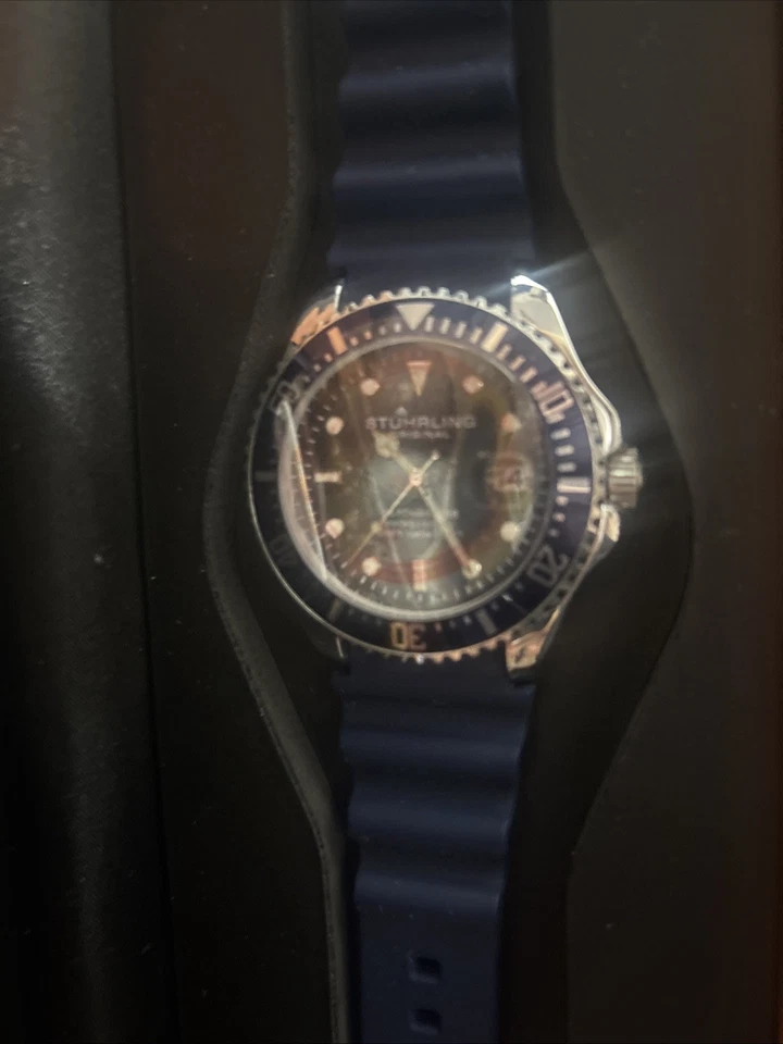 Relógio de mergulho Stuhrling original masculino, prata, pulseira de borracha 42 mm estojo 330 pés - Imagem 3 de 4