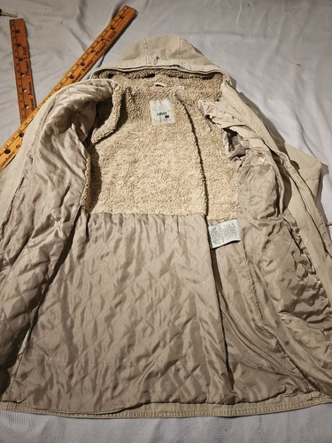 Chaqueta Levis para mujer XS beige imitación piel sudadera con capucha lona militar utilidad Gorpcore - Imagen 12 de 17