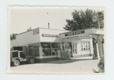 Vintage Photo Classic Chevron Gas Station John Dye 7 UP Jeep Street View 1940s