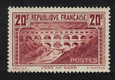France Views Pont du Gard 20f perf 13½ Cat. €450- 1929 MH SG#475 MI#242A