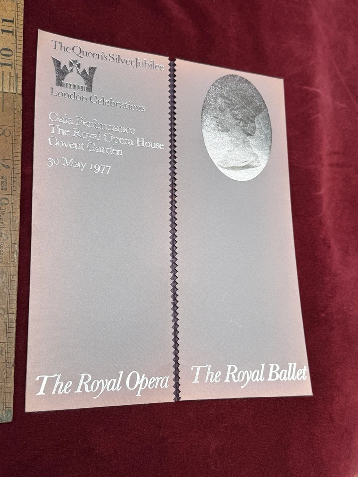 1977 Silver Jubilee Royal Opera House Queen Elizabeth Gala Performance brochure - Image 2 of 4