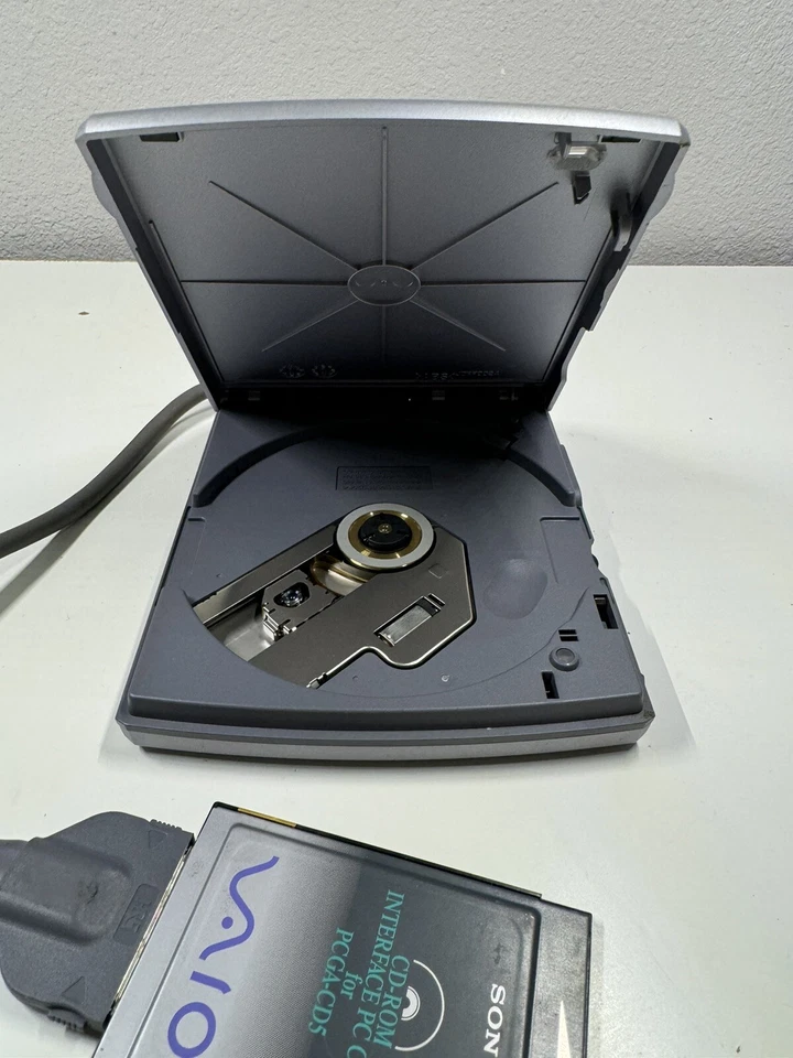 Sony VAIO External CD-ROM (PCGA-CD5) - Image 2 of 4