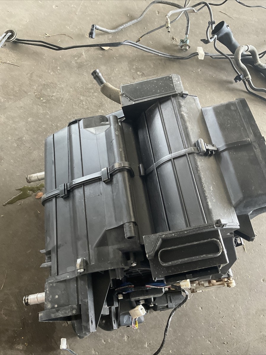 03-07 Nissan 350z Front Heating Unit Heater Core Assembly 27110
