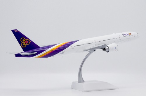 JC Wings 1:200 Thai Airways Boeing B777-300(ER) “Simongkhon – Flaps Up” HS-TTC - Picture 11 of 24