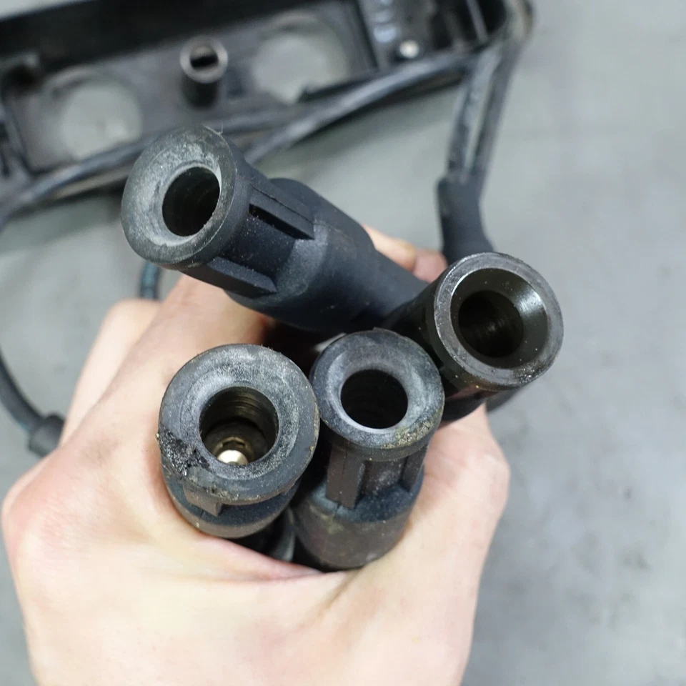 BMW E36 Z3 1994-1999 1.9 M44 4 cilindros juego de cables de bujía de encendido Bremi con soportes Foto 3 de 4