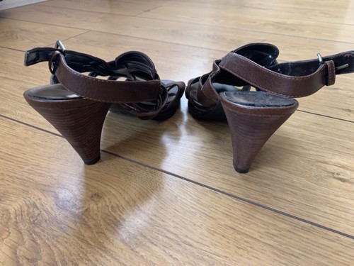 BNWOT New look brown strap style sandal shoes, high heels. Sz 7 - Picture 3 of 7