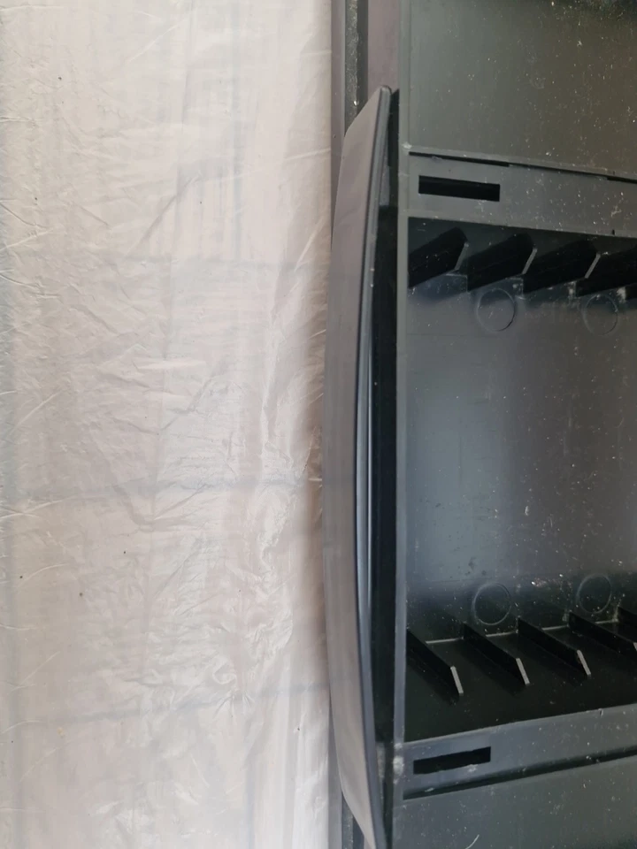 Portable 36 Music Cassette Storage Box With See Through Lid. - Image 3 of 4