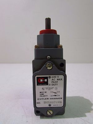 CUTLER HAMMER 10316H700D LIMIT SWITCH 600VAC MAX  PILOT DUTY **NEW**
