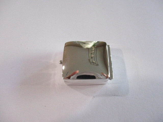 Picture 2 of 4