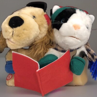 Christmas Animated Dog & Cat Singing Plush Oh Christmas Tree 2004