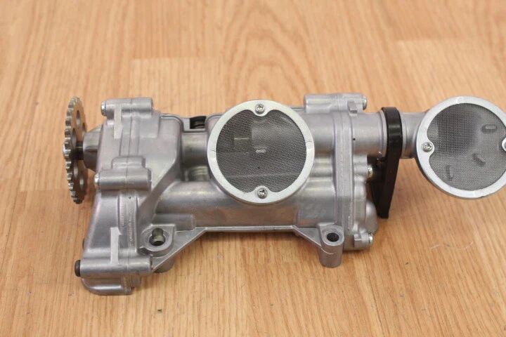 Yamaha RS 2008 Viking Professional bomba de aceite Foto 4 de 4