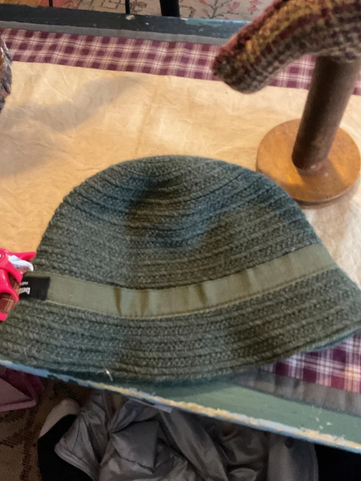 Sombrero cubo Betmar Hecho en Italia mezcla lana/alpaca ganchillo verde Foto 4 de 4