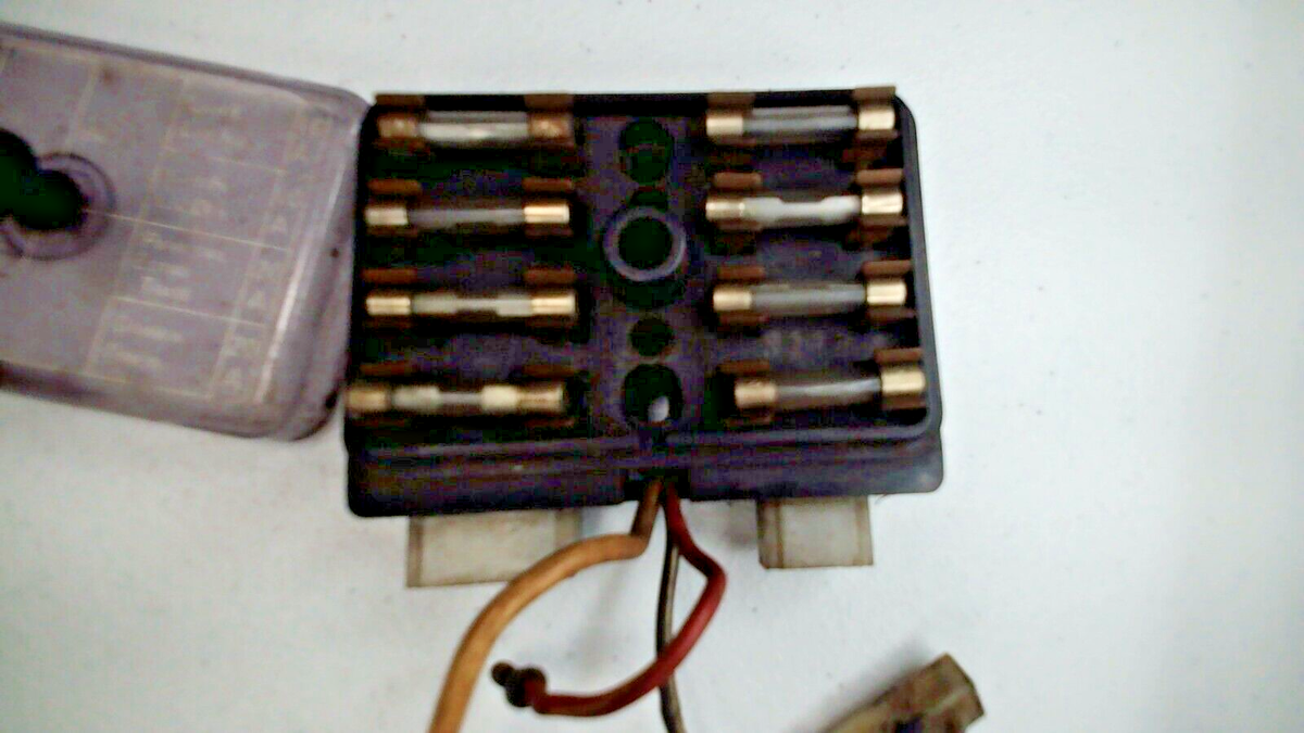1970-1973 Datsun Nissan 240Z 1600 Bluebird 510 Fuse Box Power