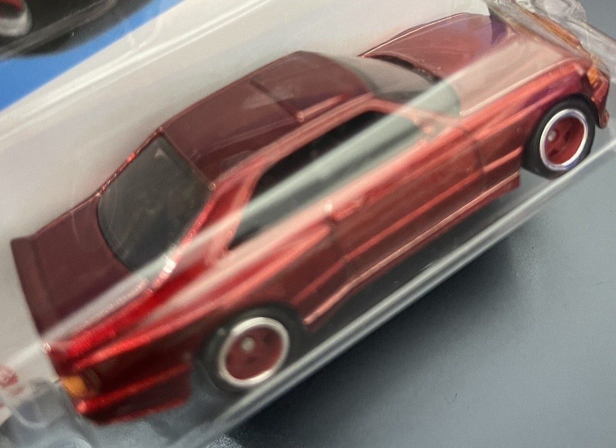HOT WHEELS MINT SUPER TREASURE HUNT 89 MERCEDES-BENZ 560 SEC