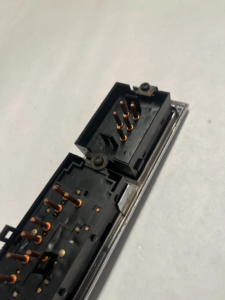 1985-1993 Cadillac Fleetwood Interruptor de Assento de Janela de Energia Frontal Passageiro Fabricante de Equipamento Original - Imagem 4 de 4