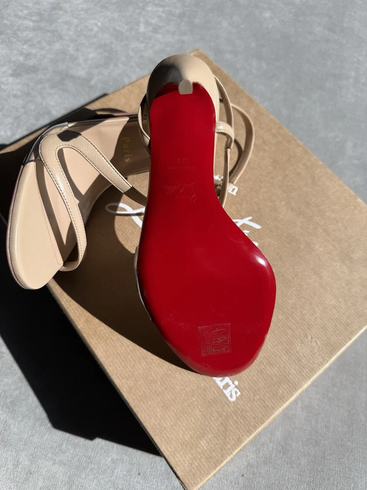 Christian Louboutin Salto Stiletto Sanda Tamanho EUA 7.5 EU 38 - Imagem 2 de 4