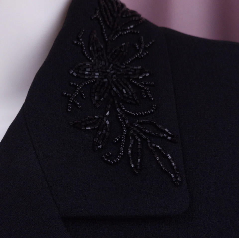 '90s Y2K Liz Claiborne Women's Black Beaded Long Sleeve Pencil Skirt Suit Set 6 - Image 4 of 4